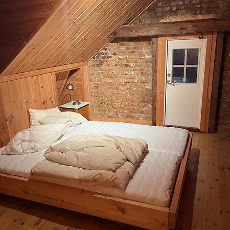 Fengselet Gjestegard * Leira (Innlandet)