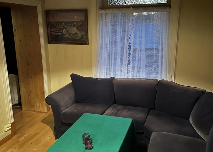 Hotel Cápsula Fengselet Gjestegard Leira (Innlandet)